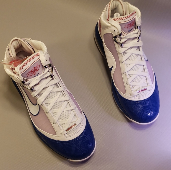 Nike LeBron Vll QS Sz 8.5 DS New in Box - Picture 6 of 7